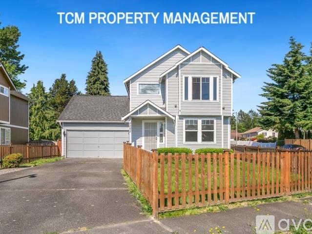 3 BR, 2.5 BA Apartment 5202 E E St, Tacoma, WA 98404