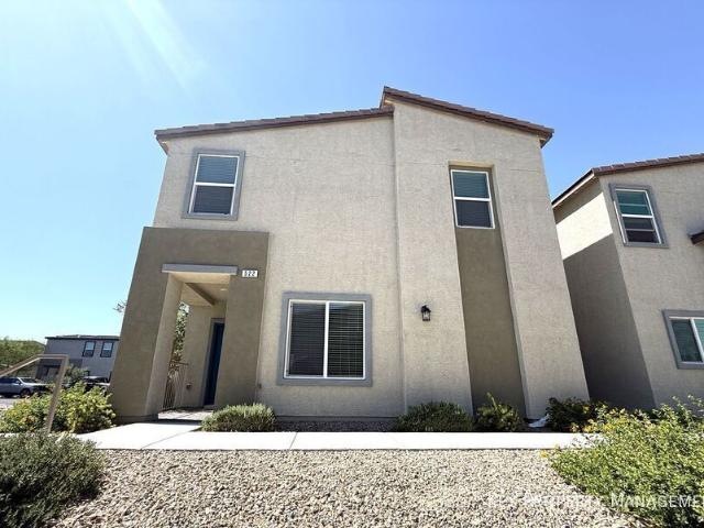 3 BR, 2.5 BA Apartment 522 Spy Rock Ave, Henderson, NV 89044
