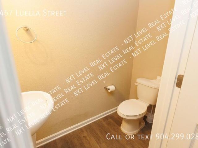 3 BR, 2.5 BA Apartment 5457 Luella Street, Jacksonville, FL 32207