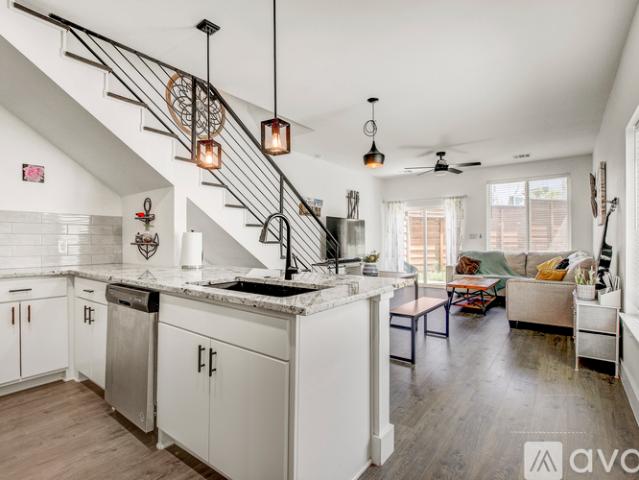3 BR, 2.5 BA Apartment 5707 Thunderbird Street, Unit B, Lago Vista, TX 78645