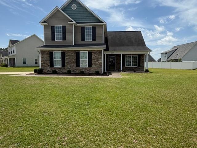 3 BR, 2.5 BA Apartment 5819 Cornfield Avenue, Fayetteville, NC 28314