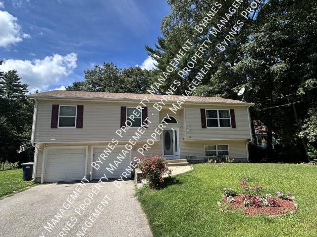 3 BR, 2.5 BA Apartment 58 Brentwood Dr, Southbridge, MA 01550