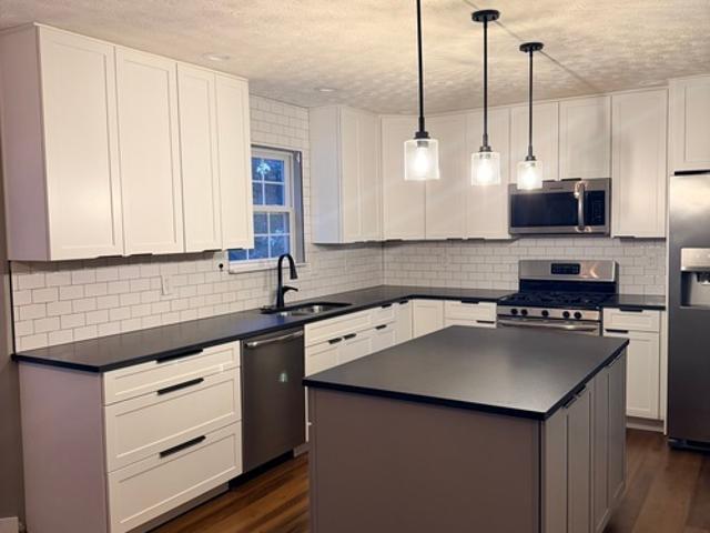 3 BR, 2.5 BA Apartment 603 Kecia Dr, Hurricane, WV 25526