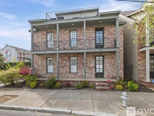 3 BR, 2.5 BA Apartment 635 South Front Street, Memphis, TN 38103