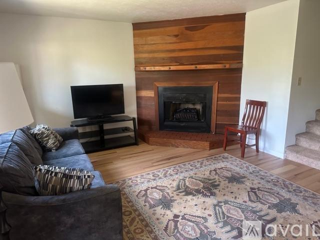 3 BR, 2.5 BA Apartment 6722 Ryan Gulch Road, Unit Woodworks Townhomes, Silverthorne, CO 80498