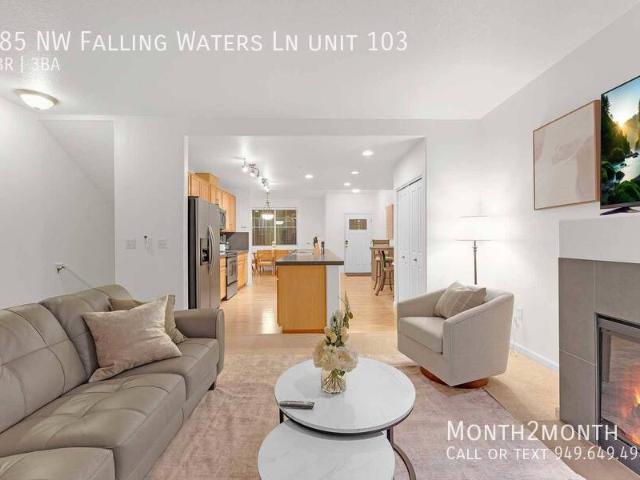 3 BR, 2.5 BA Apartment 685 NW Falling Waters Ln unit 103, Portland, OR 97229
