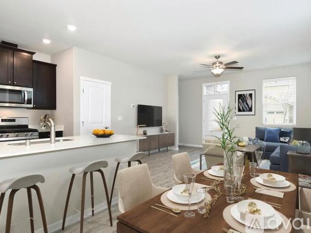 3 BR, 2.5 BA Apartment 7045 Northeast 155th Place, Unit 7045, Vancouver, WA 98682