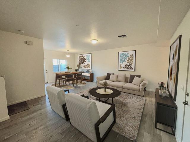 3 BR, 2.5 BA Apartment 701 North McQueen Road Unit 17, Chandler, AZ 85225