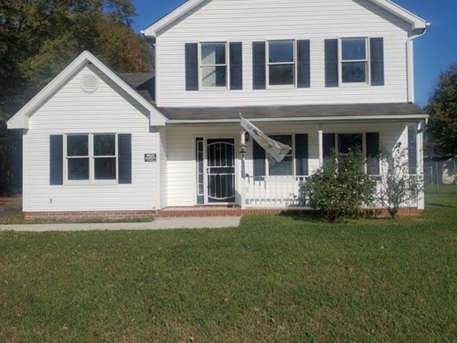 3 BR, 2.5 BA Apartment 701 Dendron Street, Hopewell, VA 23860