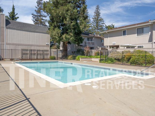3 BR, 2.5 BA Apartment 7032 Fair Oaks Blvd Carmichael, CA 95608