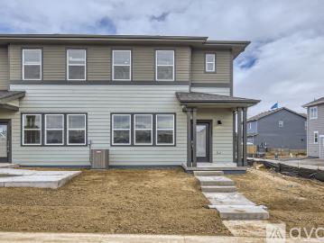 3 BR, 2.5 BA Apartment 743 Pokeweed Lane, Unit Waterfield, Fort Collins, CO 80524