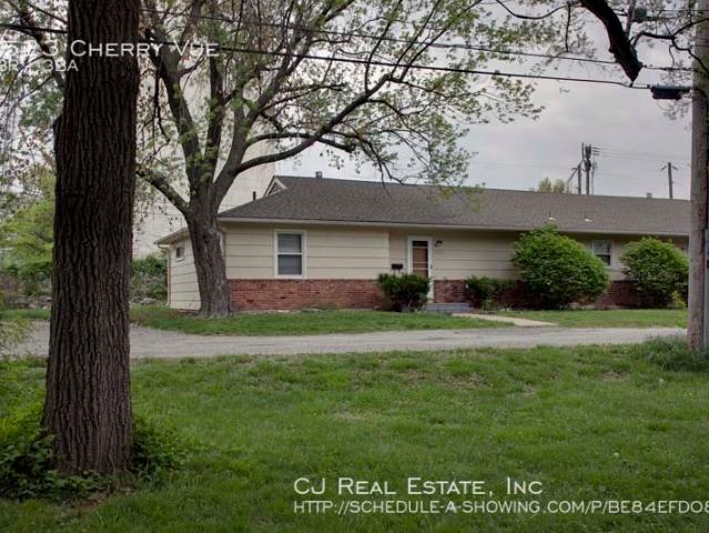 3 BR, 2.5 BA Apartment 7523 Cherry Vue, Kansas City, MO 64131