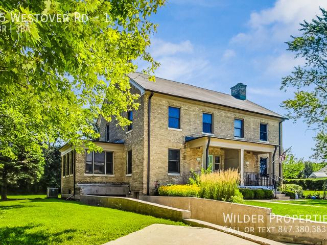 3 BR, 2.5 BA Apartment 75 Westover Rd, Highwood, IL 60040