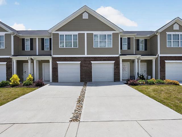 3 BR, 2.5 BA Apartment 797 Collinwood Dr Unit 1052, Burlington, NC 27215