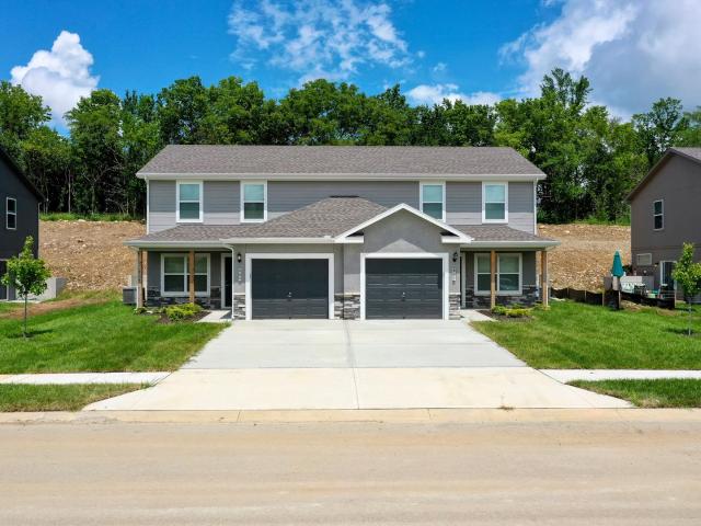 3 BR, 2.5 BA Apartment 811 Pampas St, Pleasant Hill, MO 64080