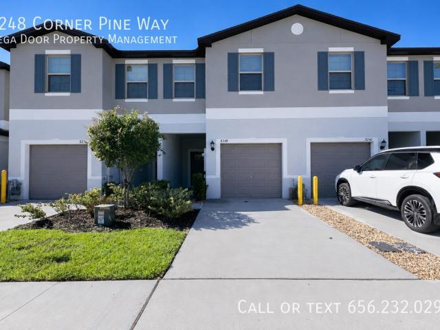3 BR, 2.5 BA Apartment 8248 Corner Pine Way, 8248 Corner Pine Way, FL 34655