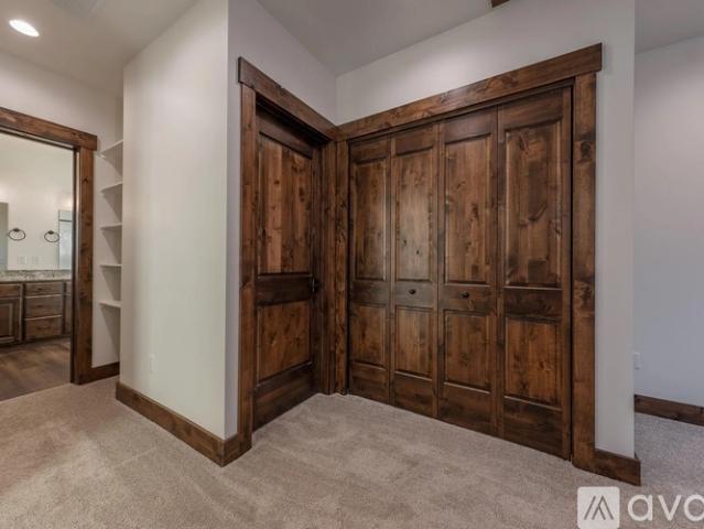 3 BR, 2.5 BA Apartment 8525 South 1000 West, Victor, ID 83455