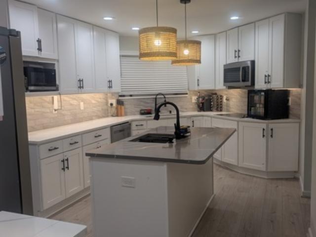 3 BR, 2.5 BA Apartment 864 Greenshire Court, St. Louis, MO 63130
