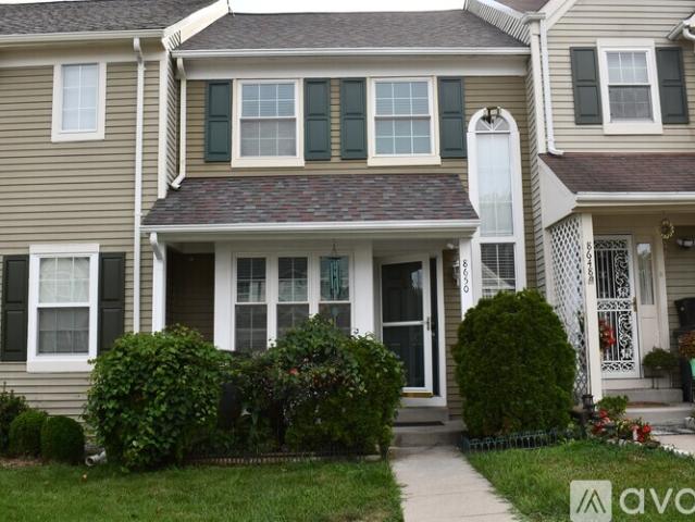 3 BR, 2.5 BA Apartment 8650 Venoy Court, Alexandria, VA 22309