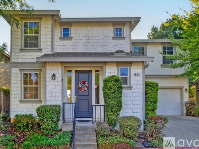 3 BR, 2.5 BA Apartment 884 Holley Ct, Folsom, CA 95630