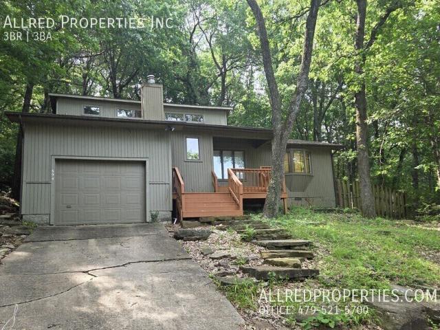 3 BR, 2.5 BA Apartment 894 N Lewis Ave, Fayetteville, AR 72704