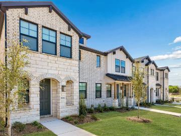 3 BR, 2.5 BA Apartment 9002 S Collins St Unit HT 853, Arlington, TX 76002