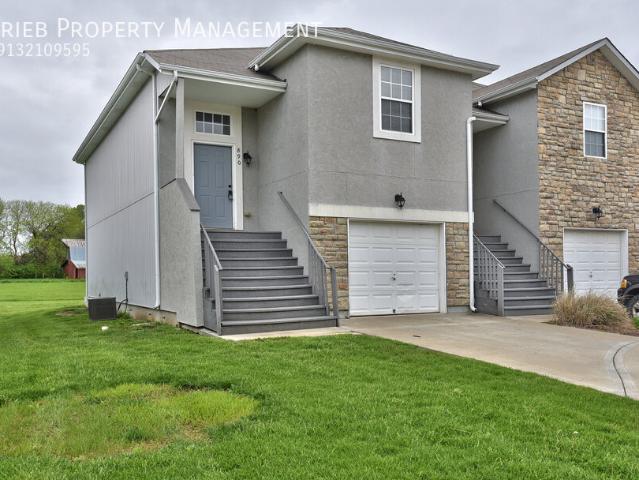 3 BR, 2.5 BA Apartment 902 S Woodson Ct, Gardner, KS 66030
