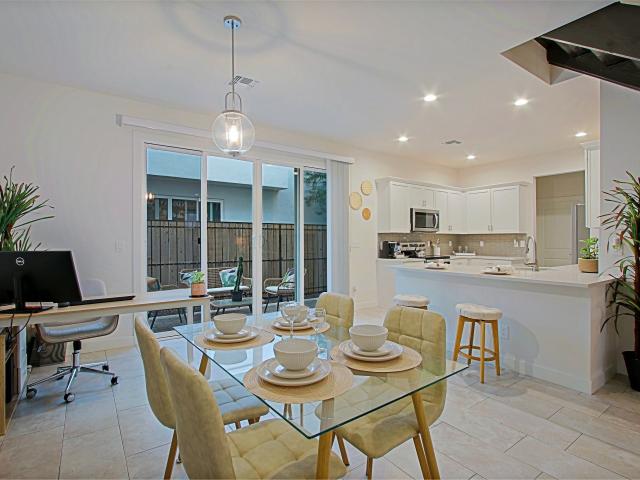 3 BR, 2.5 BA Apartment 917 W Glendale Ave Unit 1 49, Phoenix, AZ 85021
