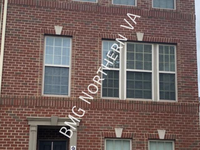 3 BR, 2.5 BA Apartment 9220 PRESCOTT AVENUE, MANASSAS, VA 20110