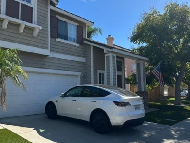 3 BR, 2.5 BA Apartment 949 Palermo Lane, Corona, CA 92879