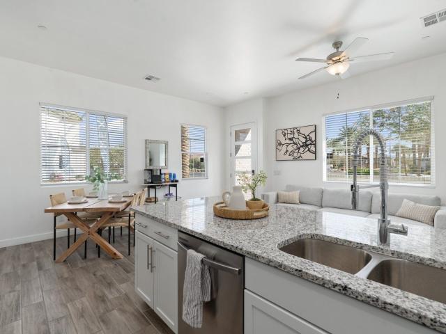 3 BR, 2.5 BA Apartment 9411 E. Cadence Parkway Unit 1060, Mesa, AZ 85212