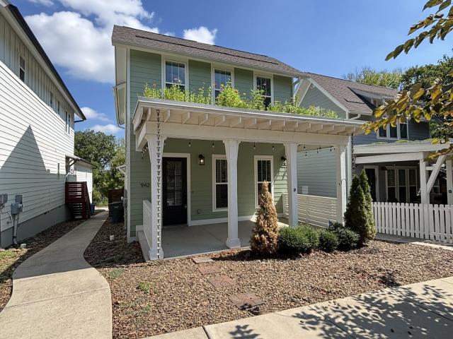 3 BR, 2.5 BA Apartment 942 S. College Ave, Fayetteville, AR 72701