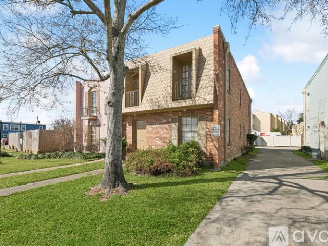 3 BR, 2.5 BA Apartment Georgetown Dr, Unit 4008, Metairie, LA 70001