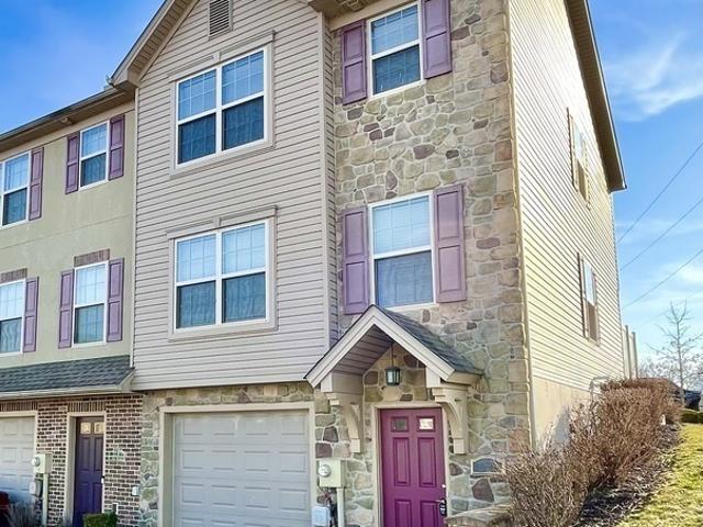 3 BR, 2.5 BA Apartment High Pointe Drive, Spring Grove, PA 17362