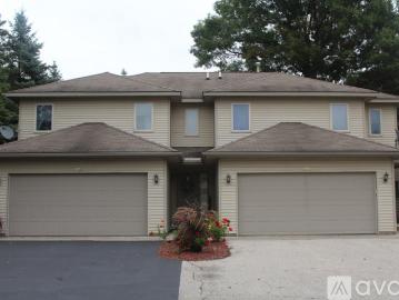 3 BR, 2.5 BA Apartment Loretta Lane, Unit 6218, Midland, MI 48640