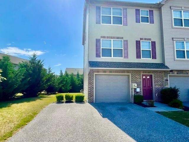 3 BR, 2.5 BA Apartment North Pine Avenue, Spring Grove, PA 17362