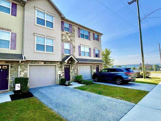 3 BR, 2.5 BA Apartment North Pine Avenue, Spring Grove, PA 17362