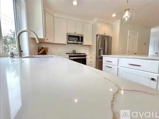 3 BR, 2.5 BA Apartment Shaker Pond Rd, Unit 16, Ayer, MA 01451