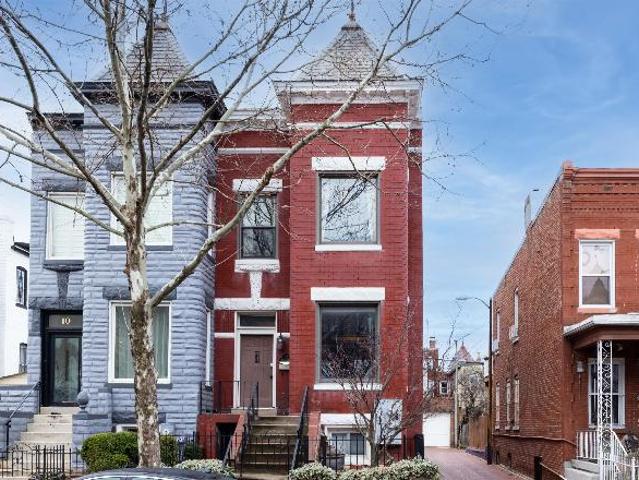 3 Br, 2 bath, Townhouse/Brownstone/RowHouse 12 Randolph Place Northwest Unit A