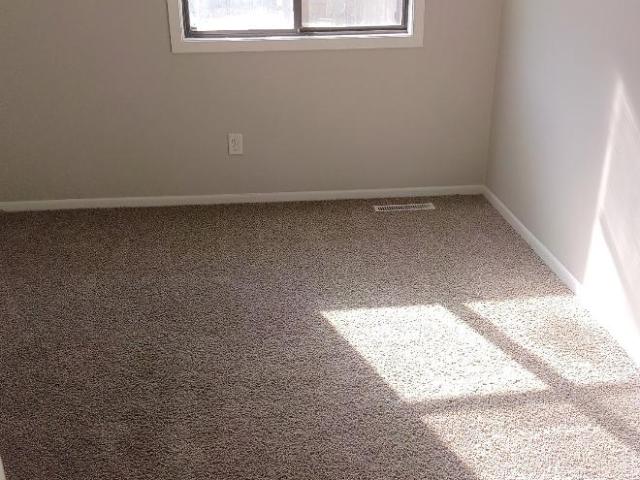 3 Br, 2 bath, Townhouse/Brownstone/RowHouse 170 Bridlewood Drive