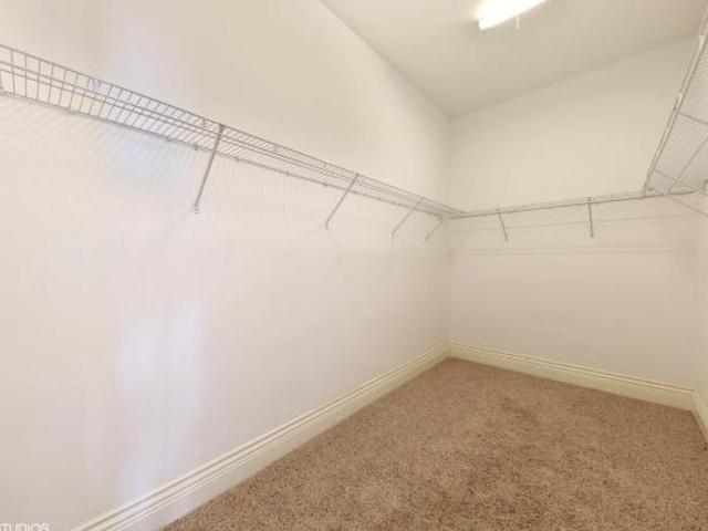3 Br, 3 bath, Apartment 10765 Clocktower Dr