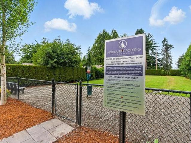3 Br, 2 bath, Apartment 11806 NE 122nd Ave