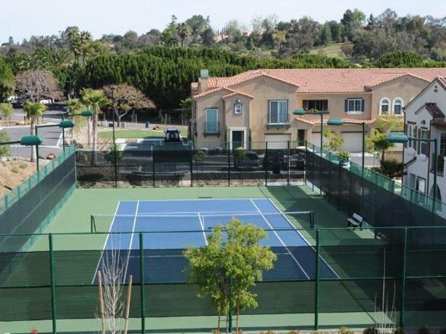 3 Br, 2 bath, Apartment 11035 Via Livorno