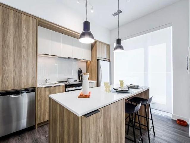 3 Br, 2 bath, Apartment 185 Enfield Pl