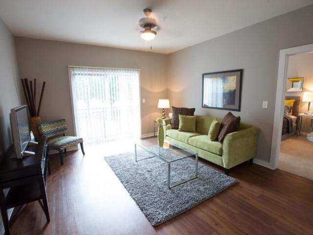 3 Br, 2 bath, Apartment 240 North Highland Avenue NE