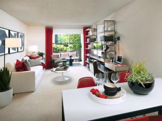 3 Br, 2 bath, Apartment 3883 Parkview Lane