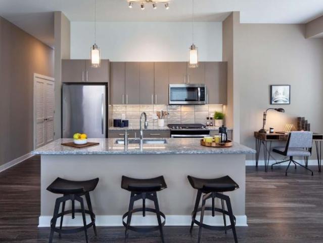 3 Br, 2 bath, Apartment 50 Yorktown Shopping Center