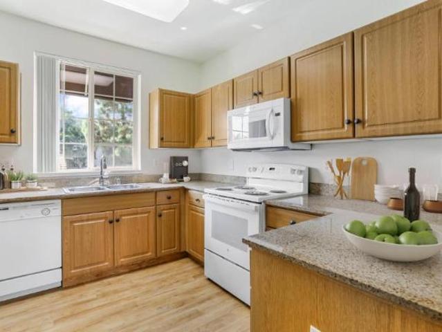 3 Br, 2 bath, Apartment 801 E Atherton Dr