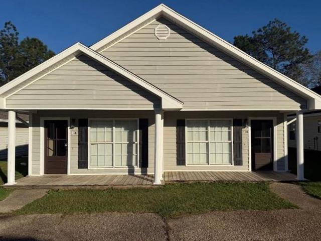 3 Br, 2 bath, Condo 216 Hawthorne Dr