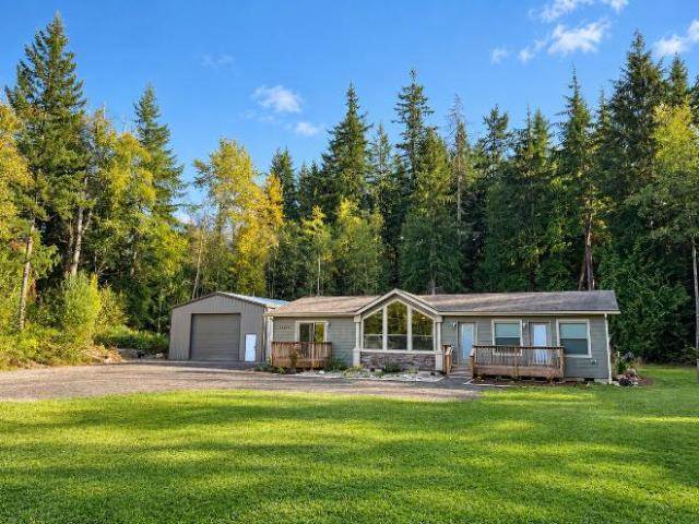 3 Br, 2 bath, Single Family 14018 99th Ave NE